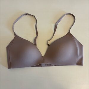 Lululemon Take Shape bra in the Soft Sand Size 34B